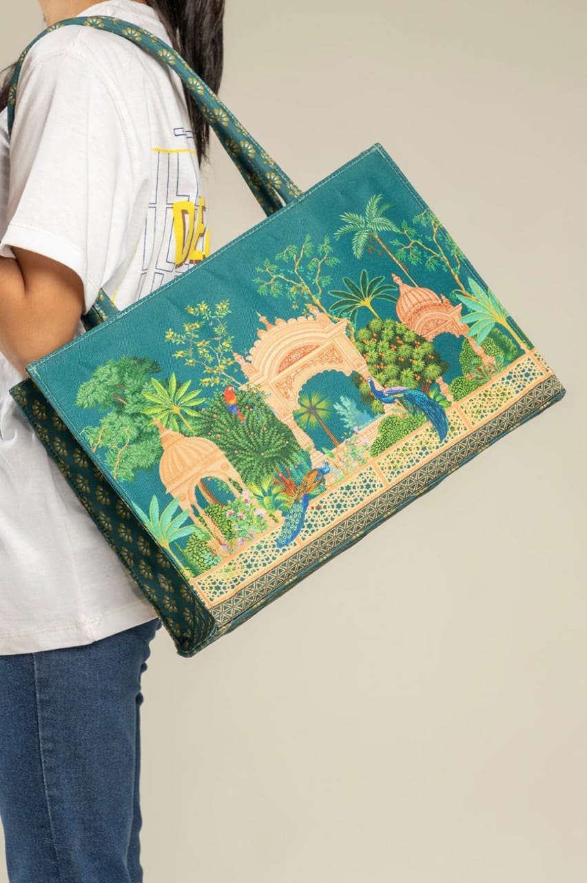 CANVAS TOTE BAG