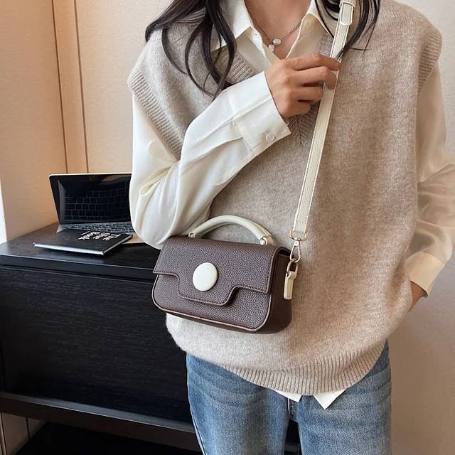 LEATHER CROSS BODY BAG